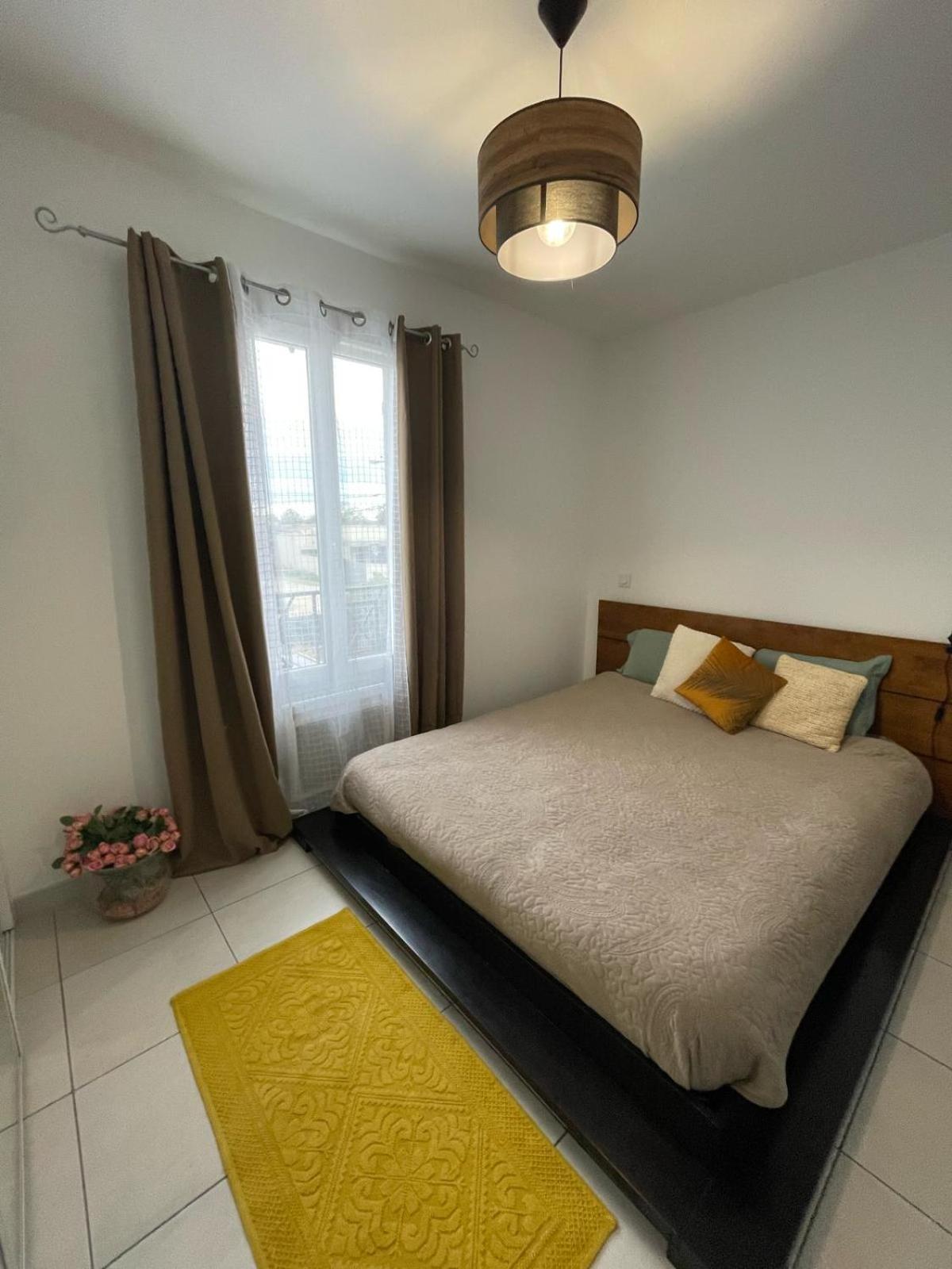 Maison Entiere Redessan Ngoại thất bức ảnh