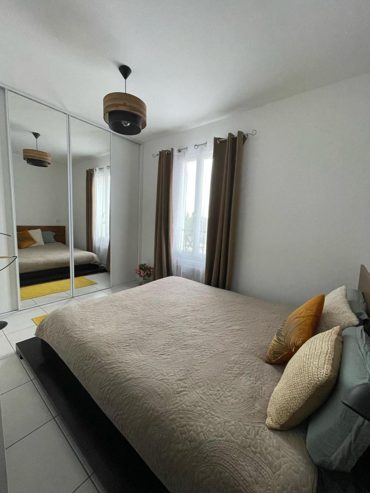 Maison Entiere Redessan Ngoại thất bức ảnh